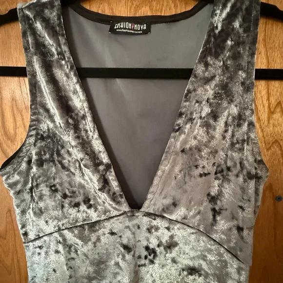 Fashion Nova Gray/Silver Velvet Bodysuit - Picture 3 of 4